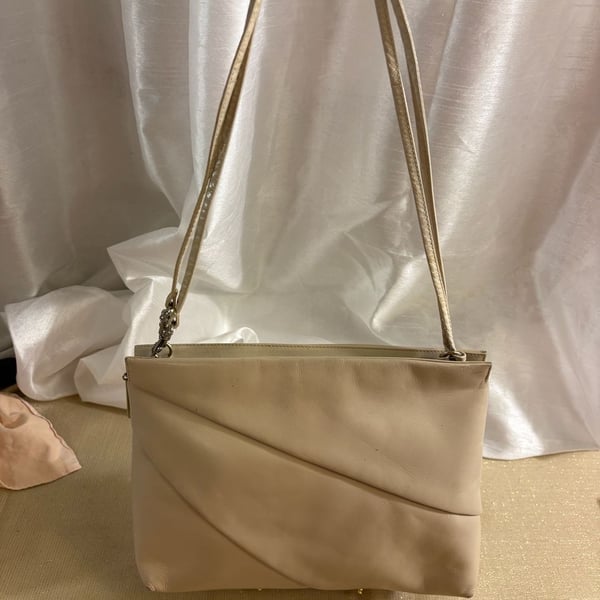 Salvatore Ferragamo Leather Shoulder Bag Beige