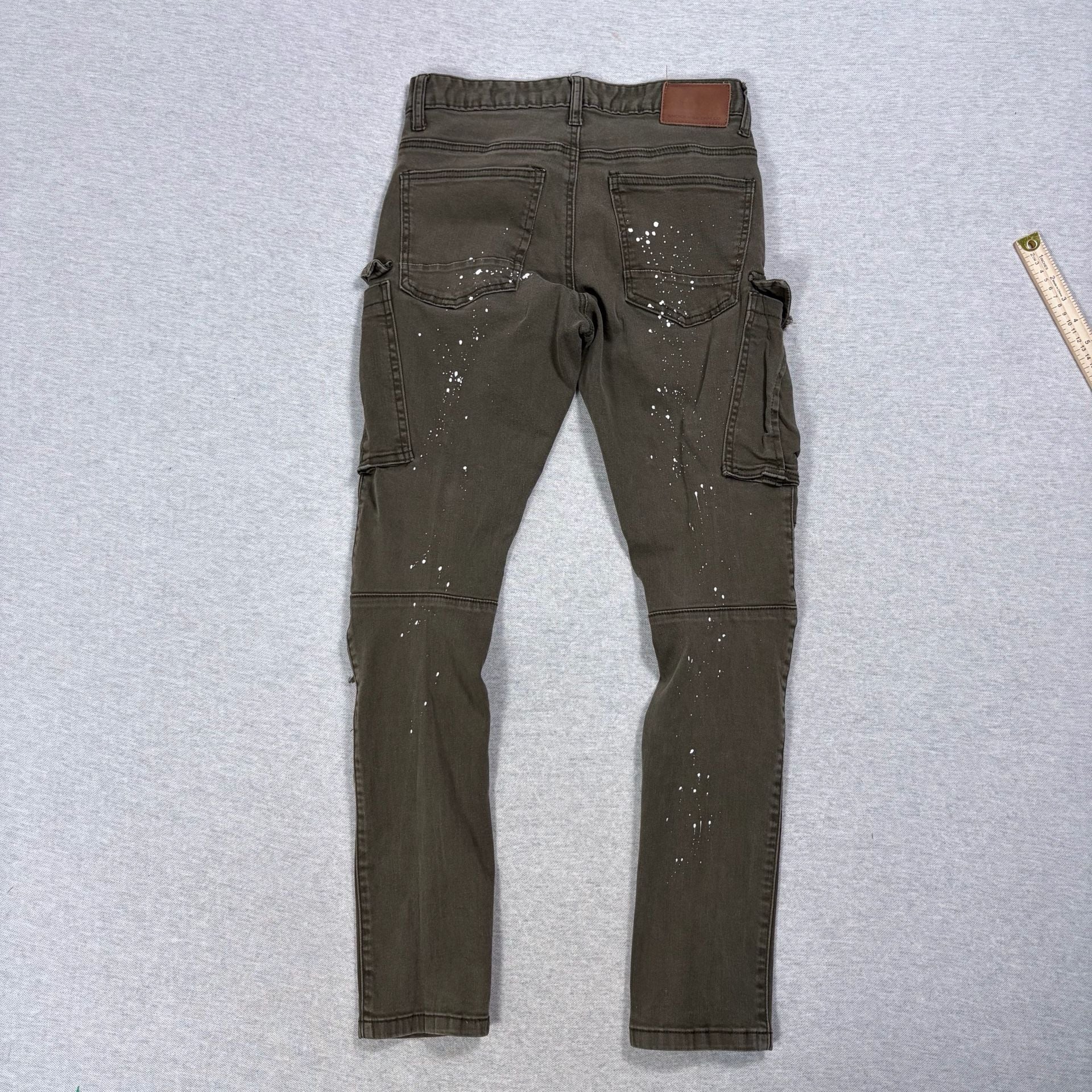 Smoke Rise Cargo Jeans Size 30x32 Olive Green Distressed Paint Splatter 8