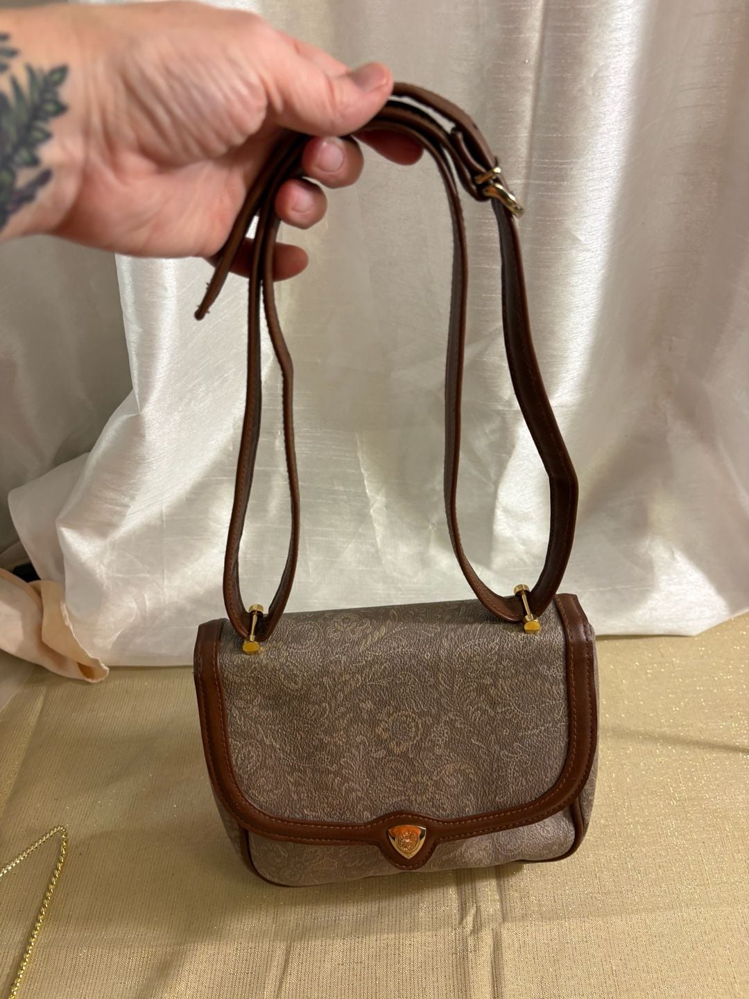 Liz Claiborne Vintage Brown Monogram Crossbody 5