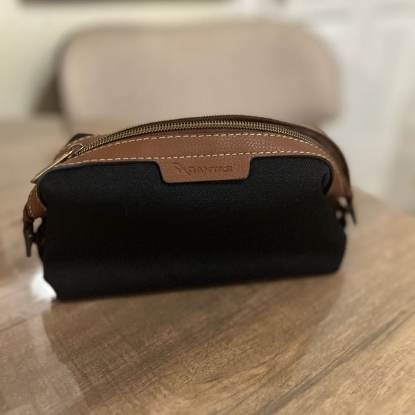 R.M. Williams Qantas Travel Kit Toiletry Bag Black Tan Leather mini