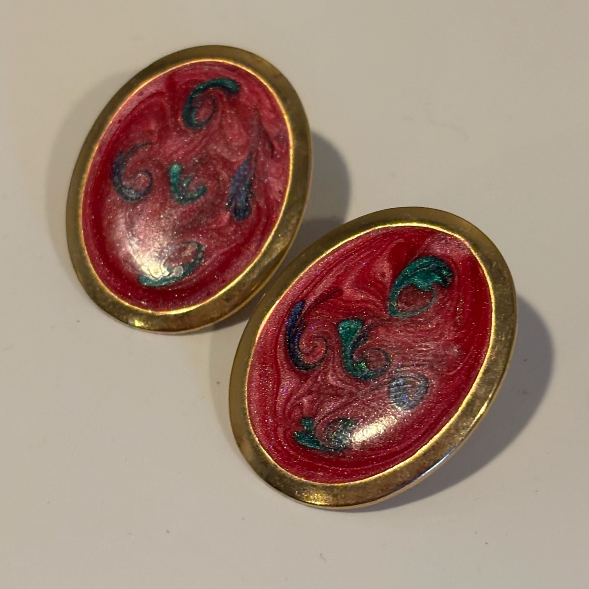Vintage Gold Tone Red Swirl Enamel Oval Stud Earrings 3