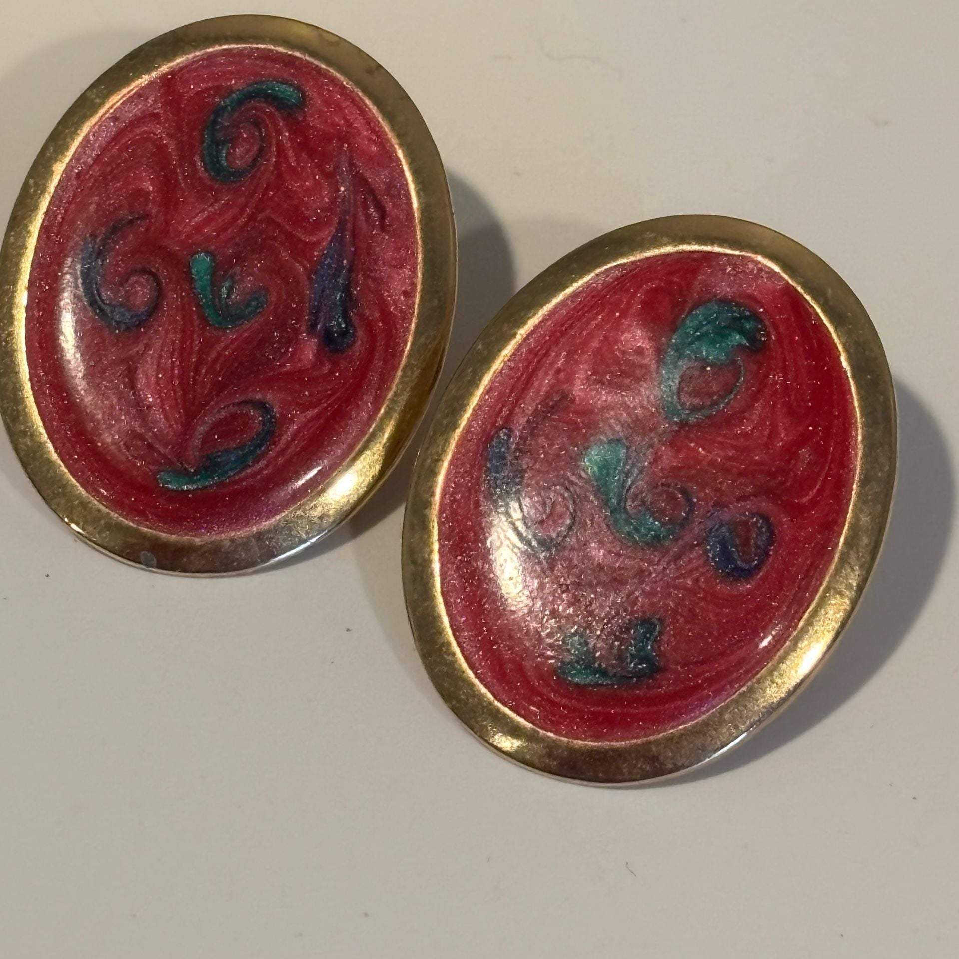 Vintage Gold Tone Red Swirl Enamel Oval Stud Earrings 7