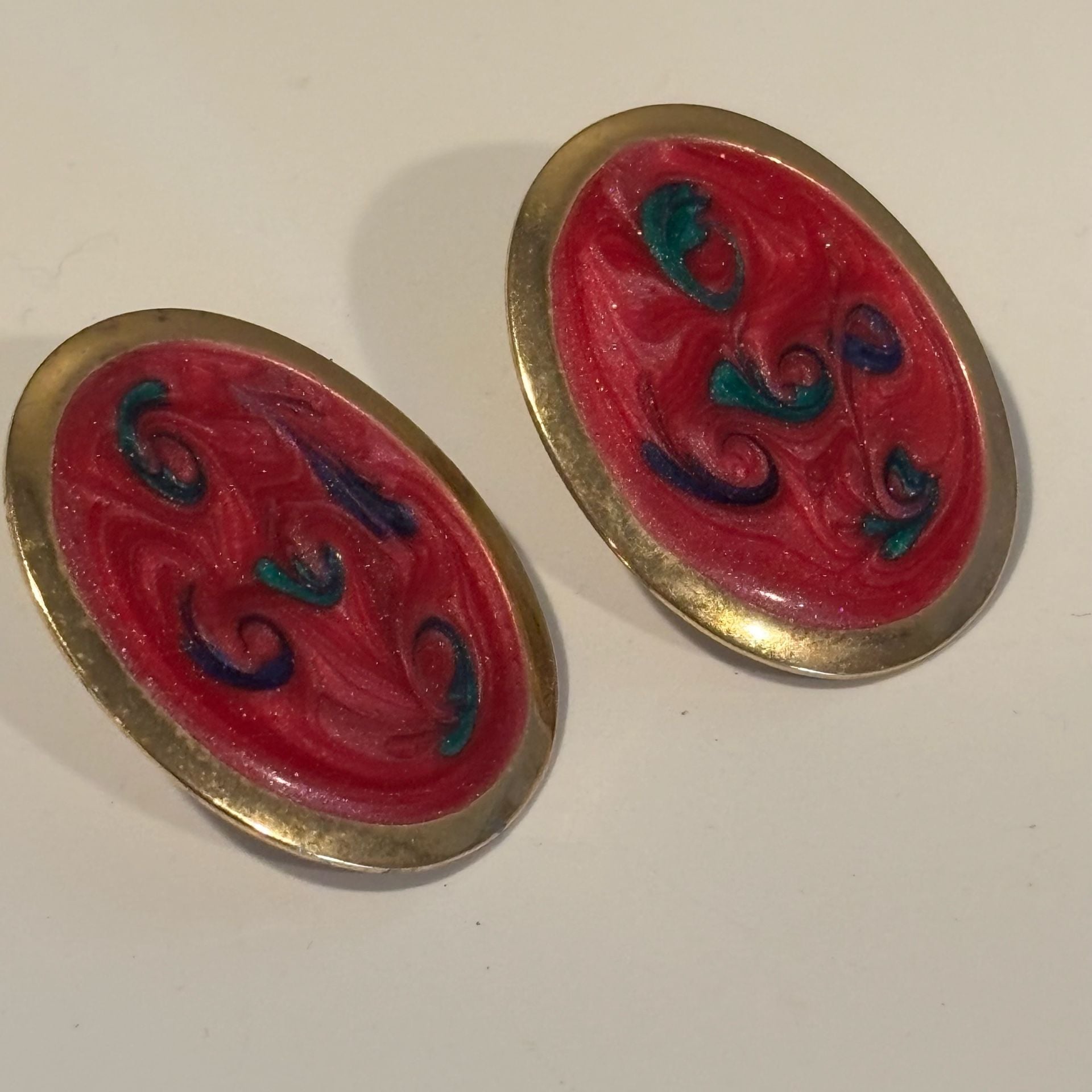 Vintage Gold Tone Red Swirl Enamel Oval Stud Earrings 8