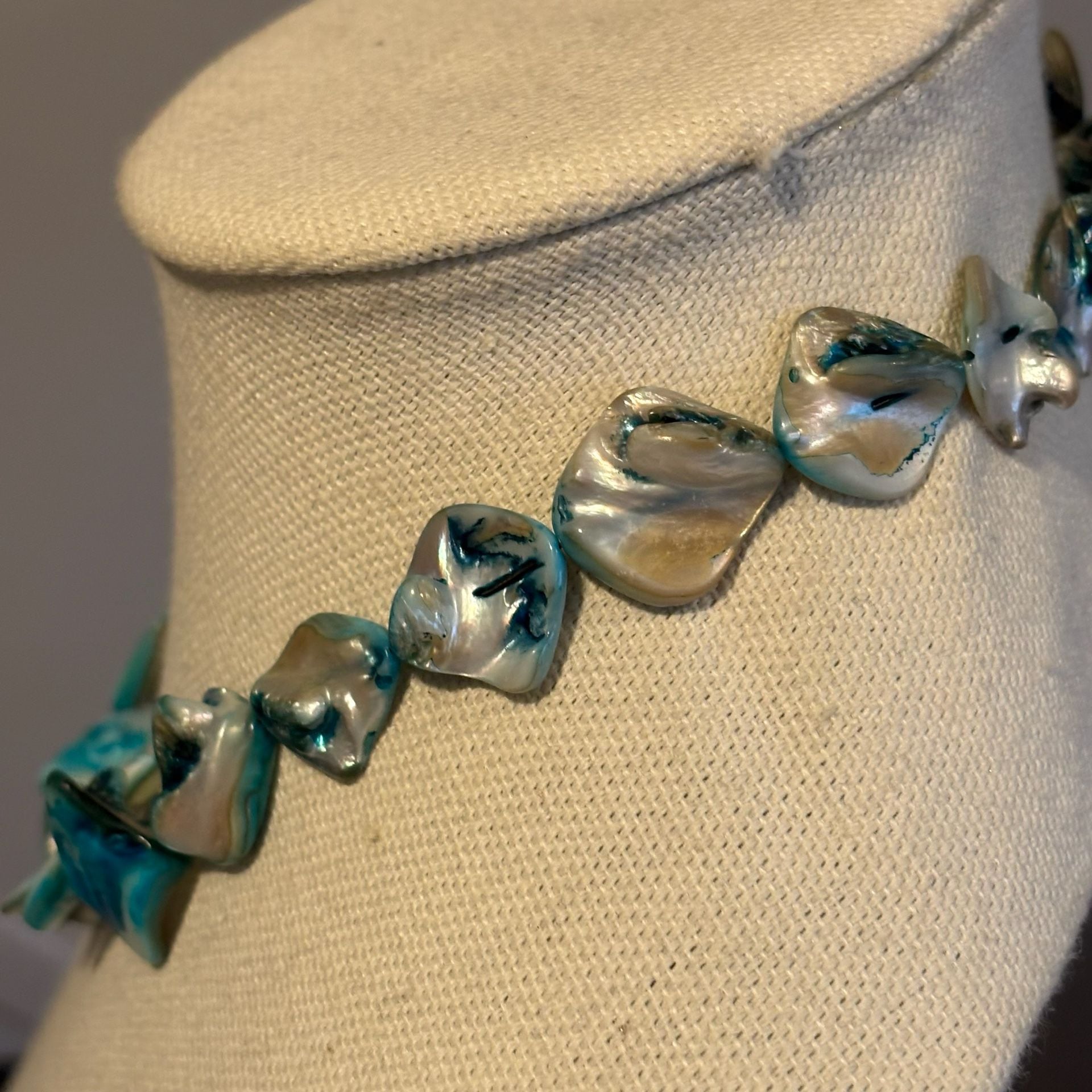 Blue white iridescent Mother Of Pearl Shell Nugget Beaded Necklace 5