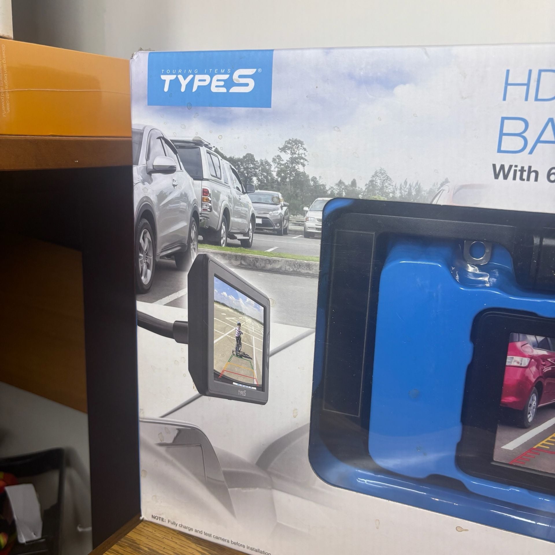 Type S Solar-Powered Wireless Backup Camera with Adjustable Lens 6.8" Touch S... 2