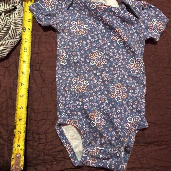 Carter's Floral Short Sleeve Bodysuit Size 12m Blue