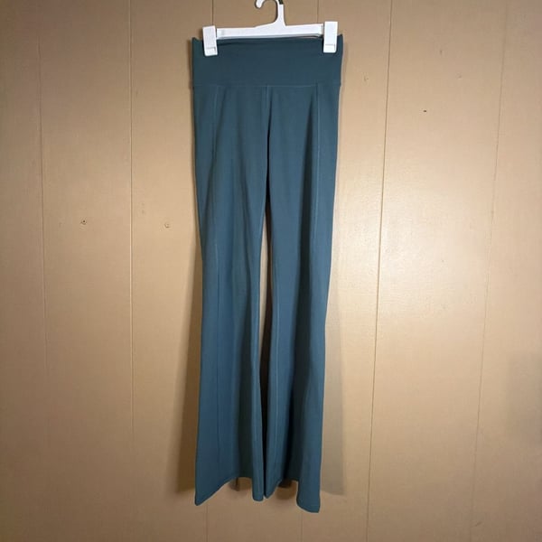 Fabletics Flare Yoga Pants Green
