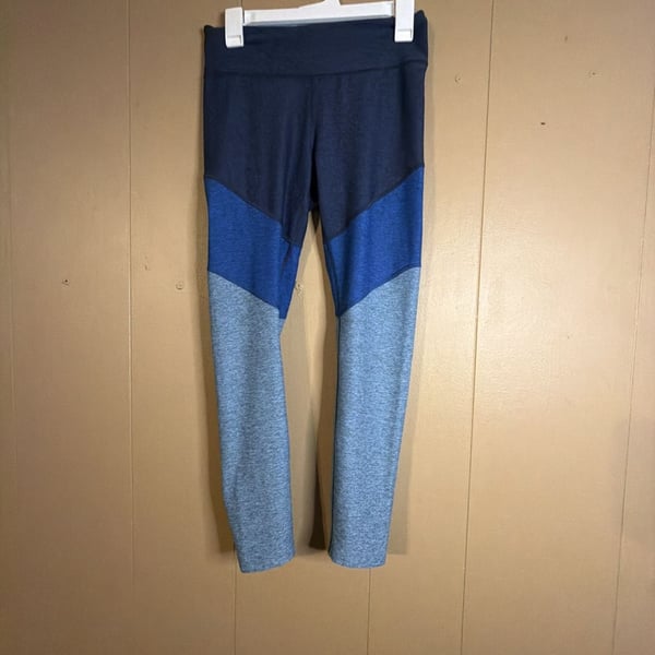 Outdoor Voices Springs Leggings Size M Blue Colorblock Active