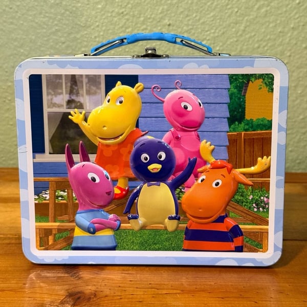 The Backyardigans Vintage Metal Tin Lunchbox Blue Handle