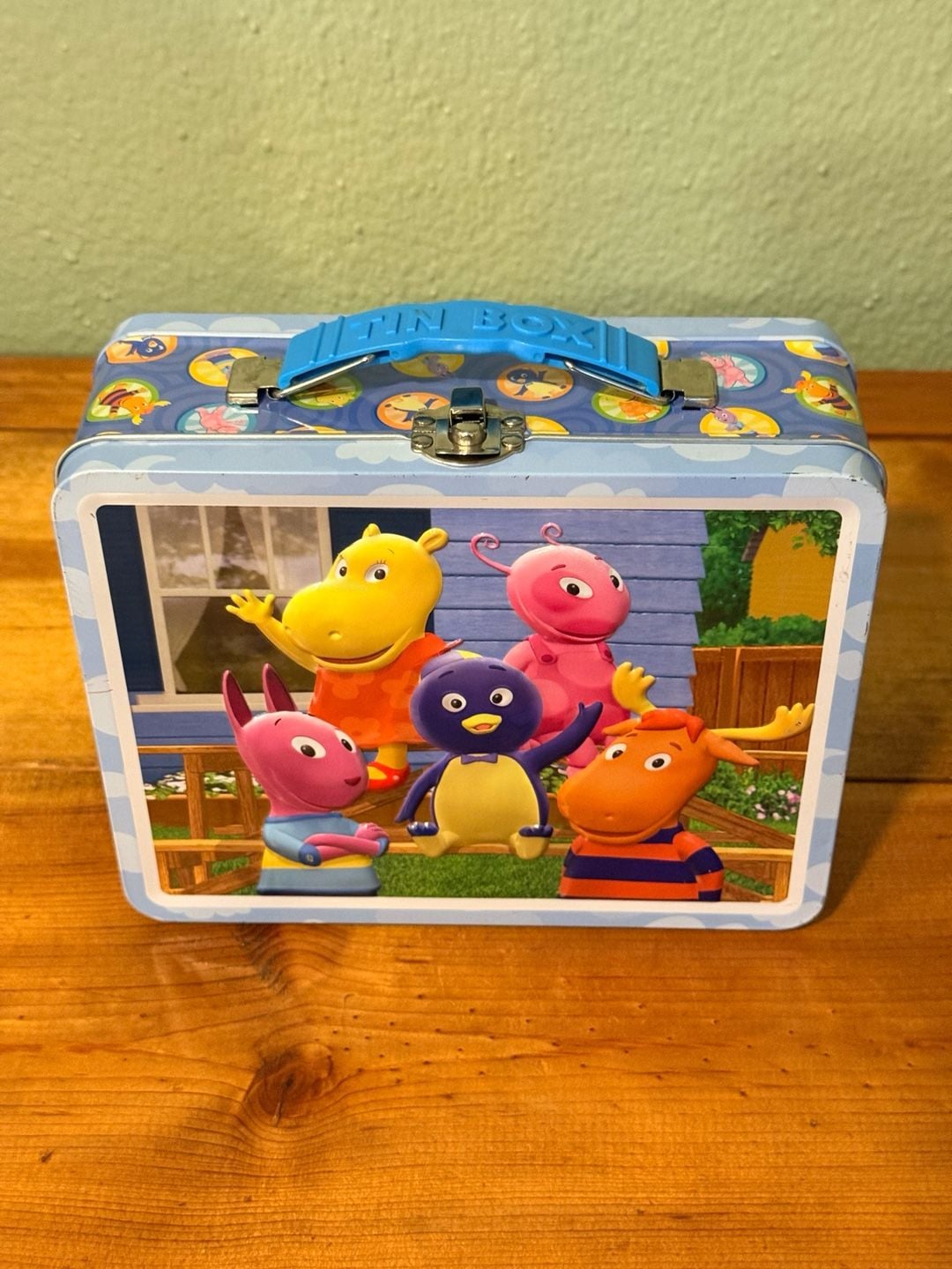 The Backyardigans Vintage Metal Tin Lunchbox Blue Handle 2