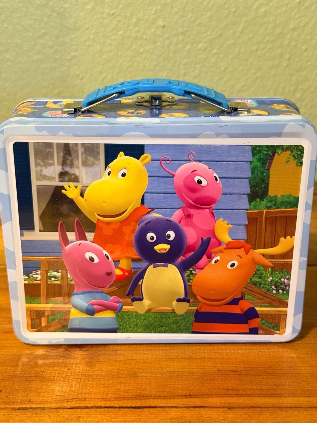 The Backyardigans Vintage Metal Tin Lunchbox Blue Handle 4
