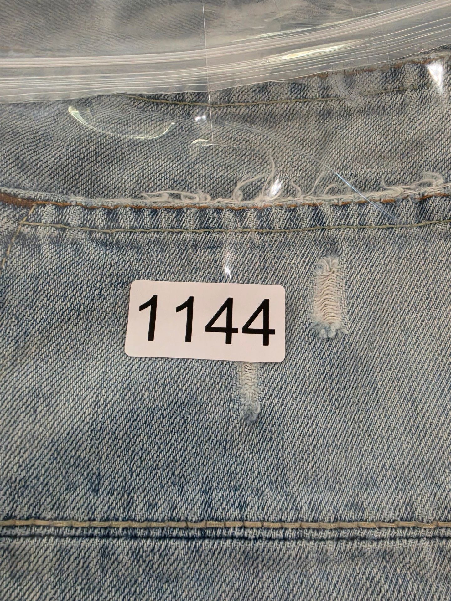 Ruehl No. 925 Premium Jeans Size 28x30 Distressed 7