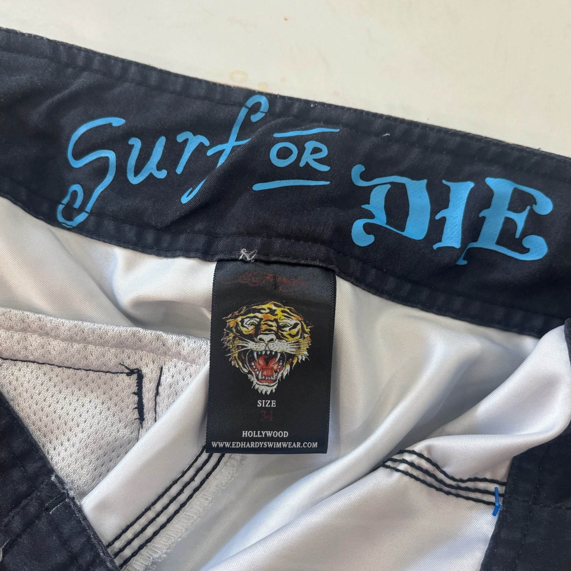 Ed Hardy Death Before Dishonor Board Shorts Size 34 Black 4