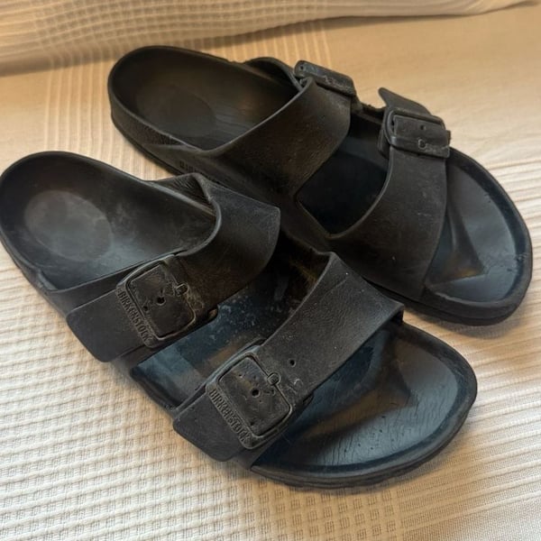 Birkenstock Arizona EVA in Color Black size 9