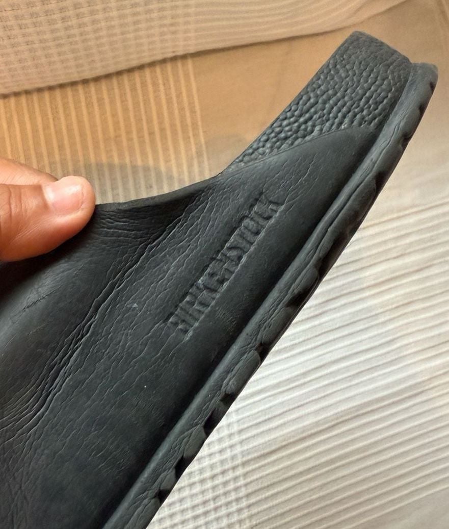 Birkenstock Arizona EVA in Color Black size 9 3