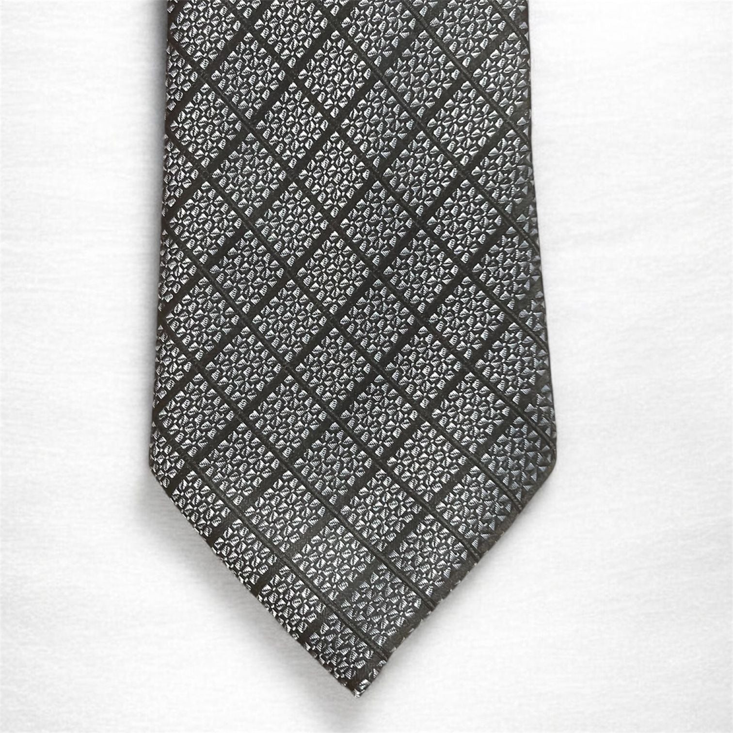 Bespoke New York Diamond Pattern Necktie Grey Black Polyester 2