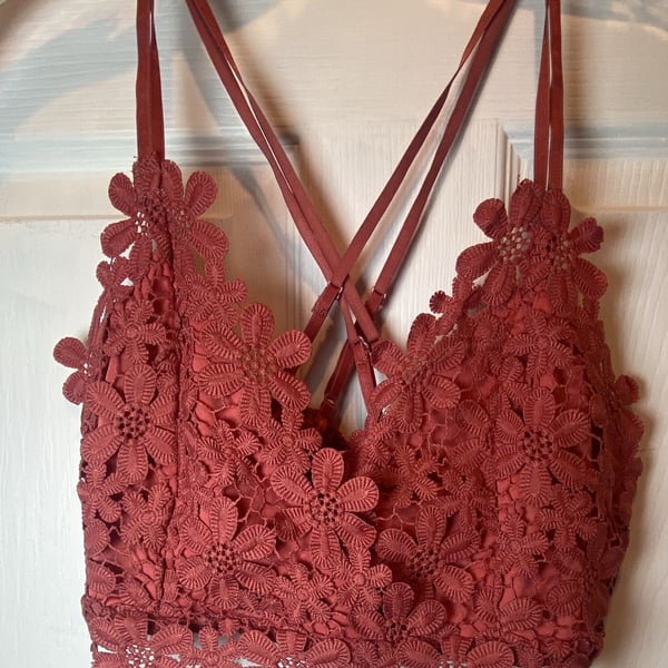 Macaron Daisy Lace Bralette Size S Rust Crochet