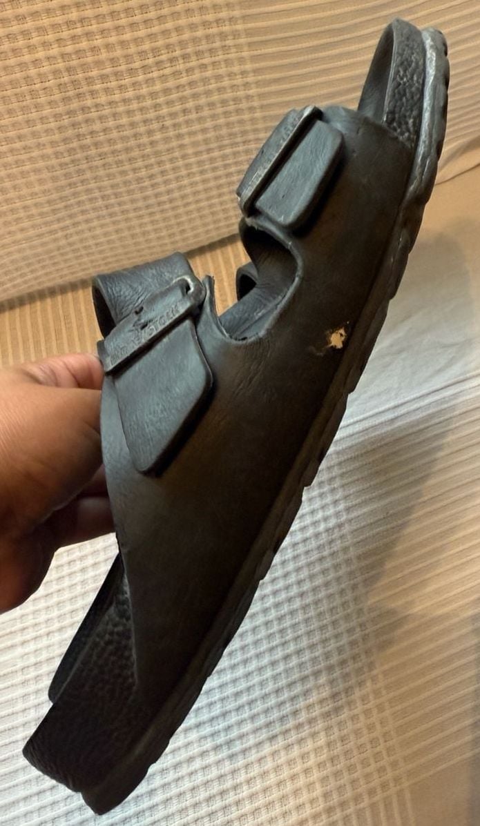 Birkenstock Arizona EVA in Color Black size 9 7