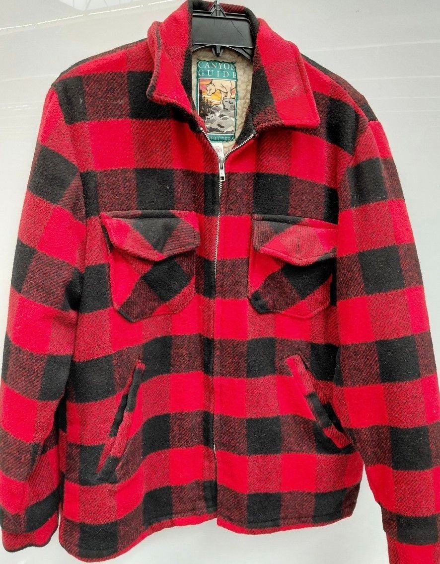 Canyon Guide Buffalo Plaid Jacket Size M Red Black Sherpa Lined 2