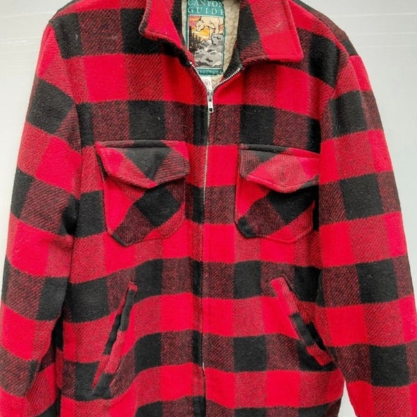 Canyon Guide Buffalo Plaid Jacket Size M Red Black Sherpa Lined