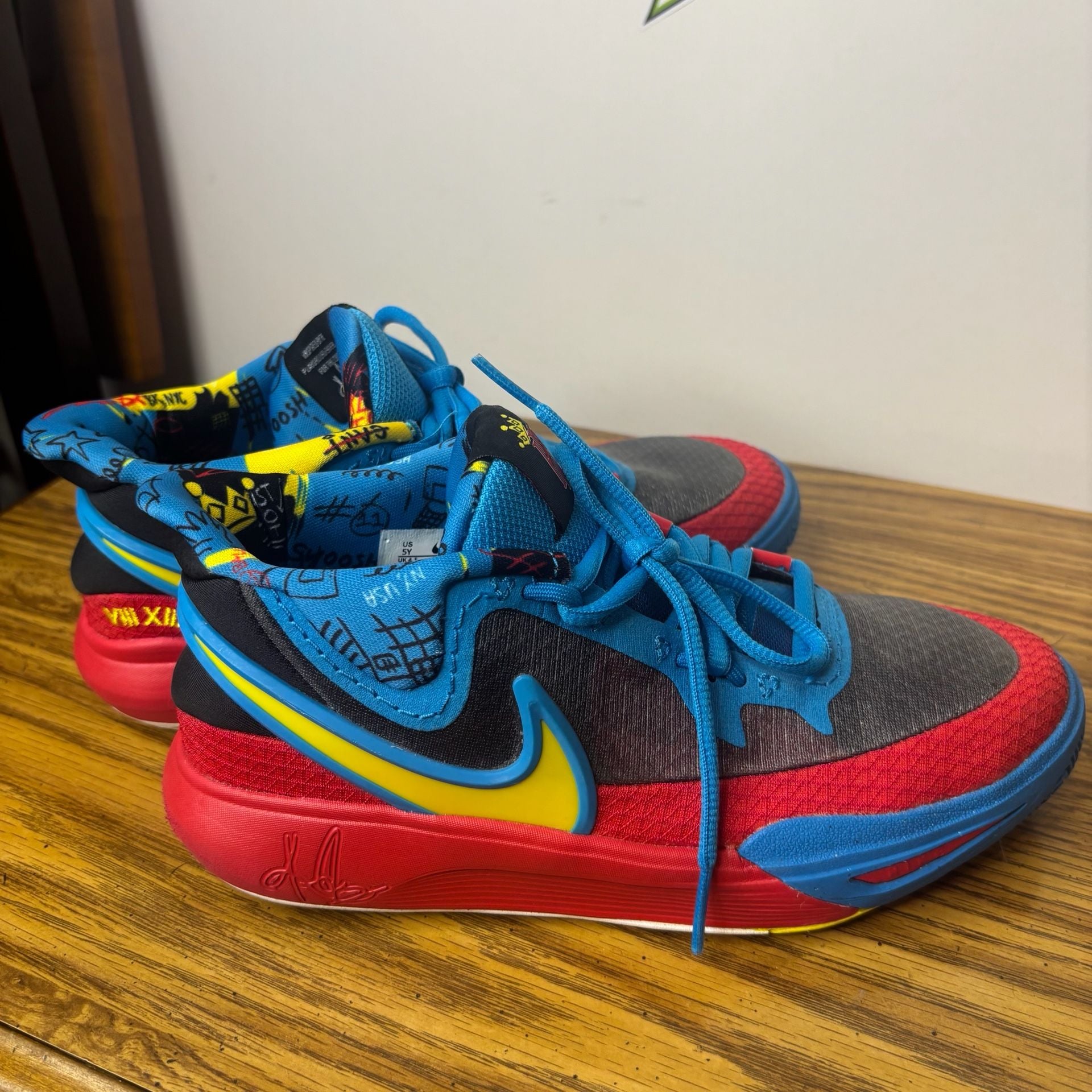 Nike Kyrie Flytrap 6 Sneakers Blue Red Yellow 5