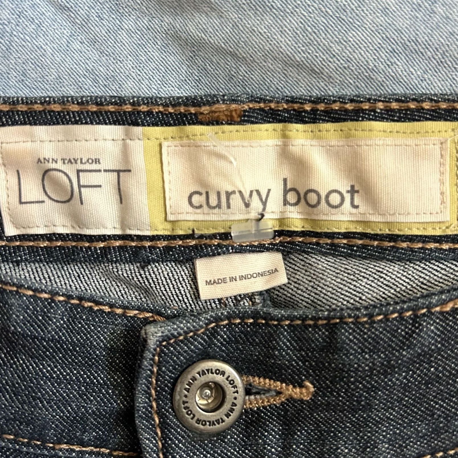 LOFT Curvy Boot Jeans Size 6P Dark Wash Denim 7