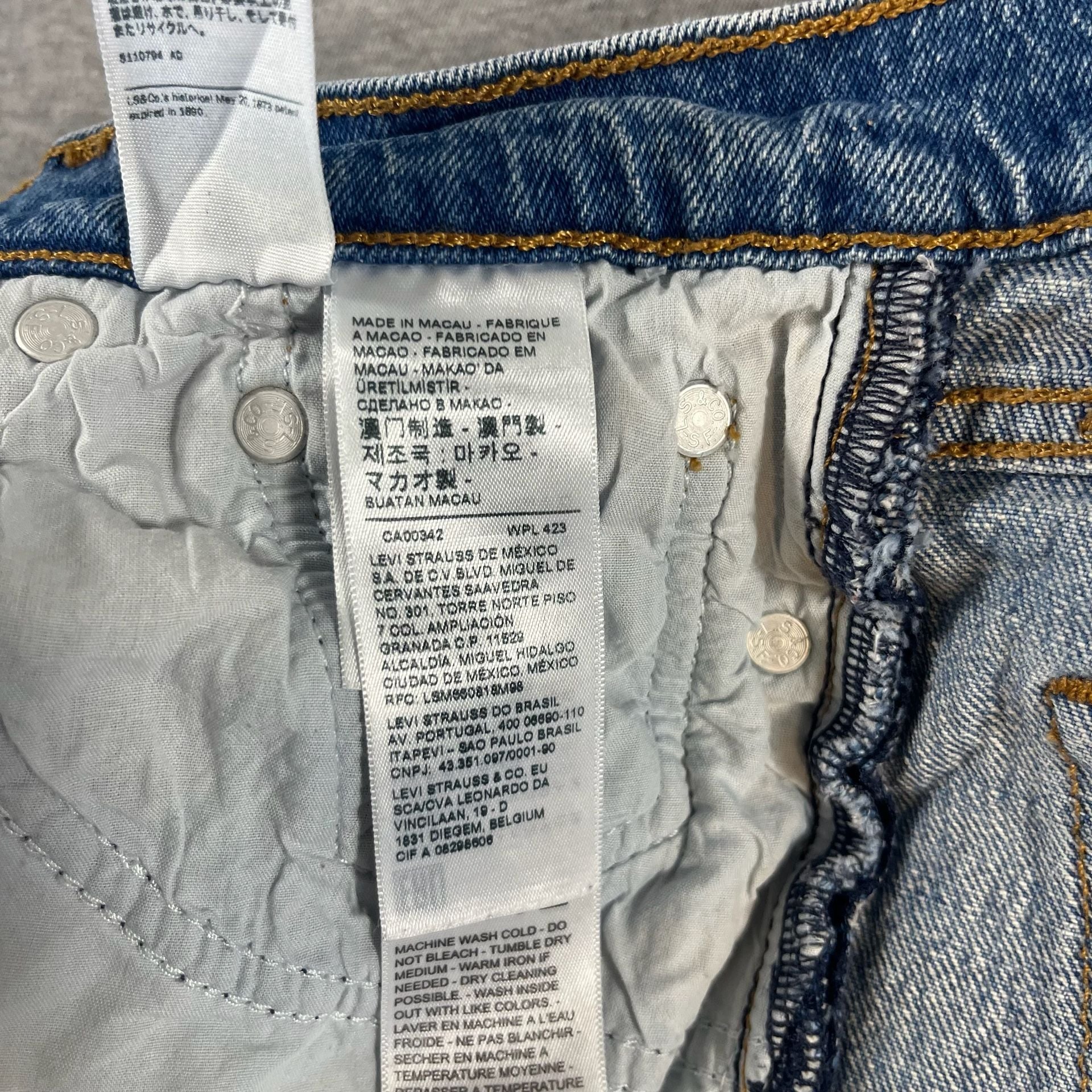 Levi's Wedgie Straight Leg Button Fly Denim Blue Jeans  Size 26x30 (29)  9