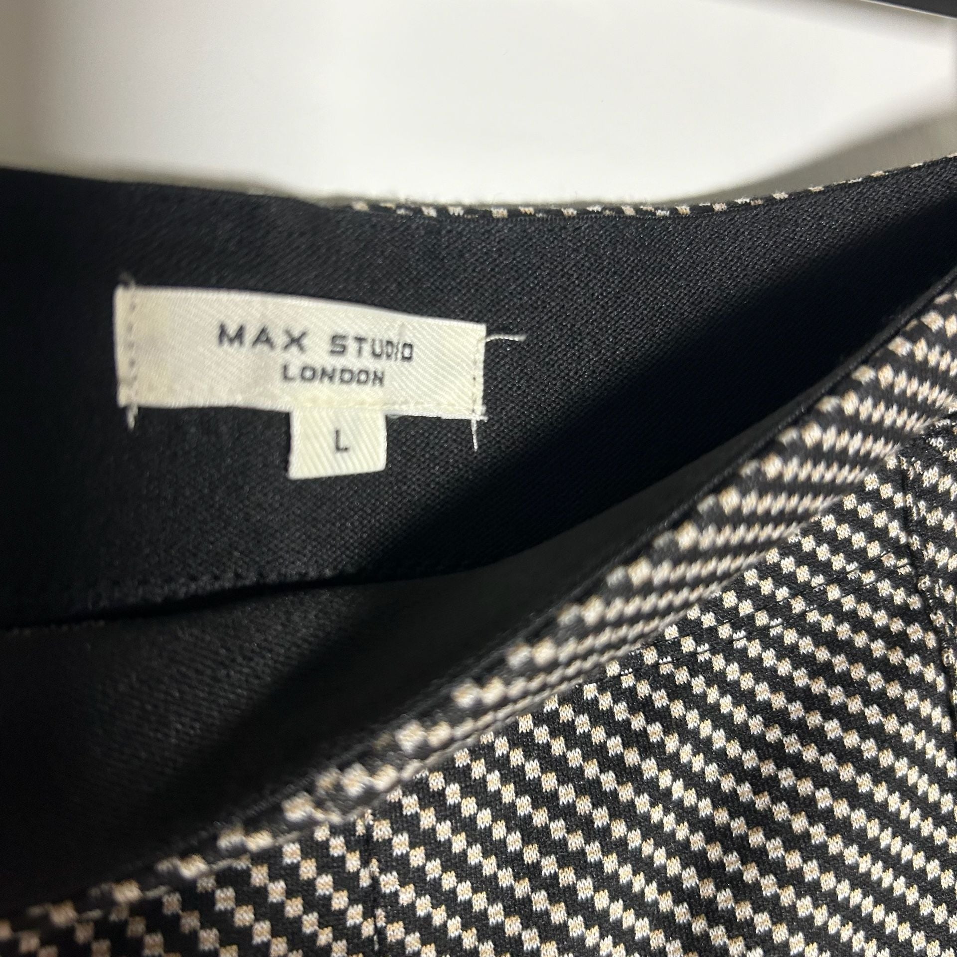 Max Studio London Pants Size L Black White Patterned Pull On 4
