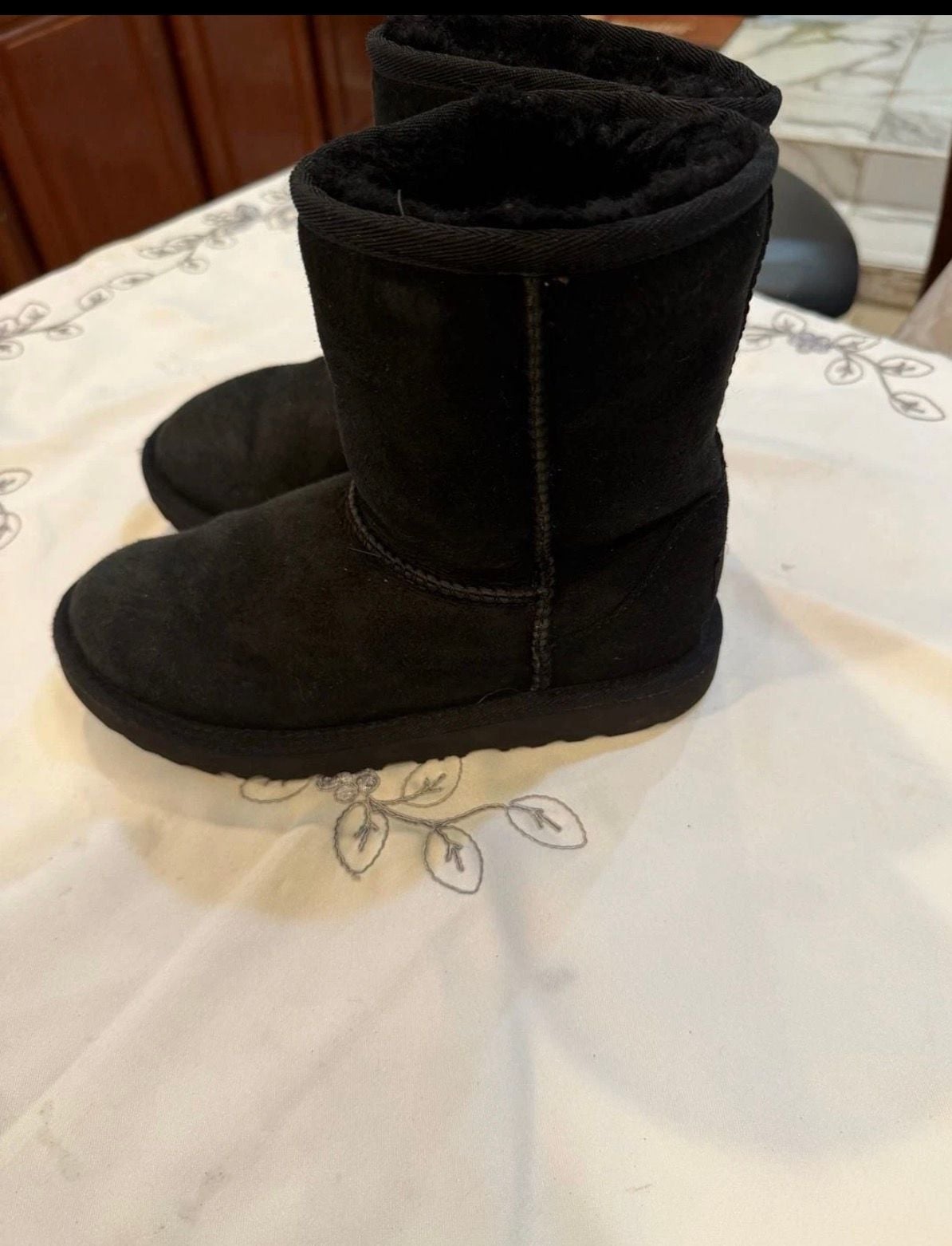 UGG Classic II Boot Size 2 Black Suede Shearling 6