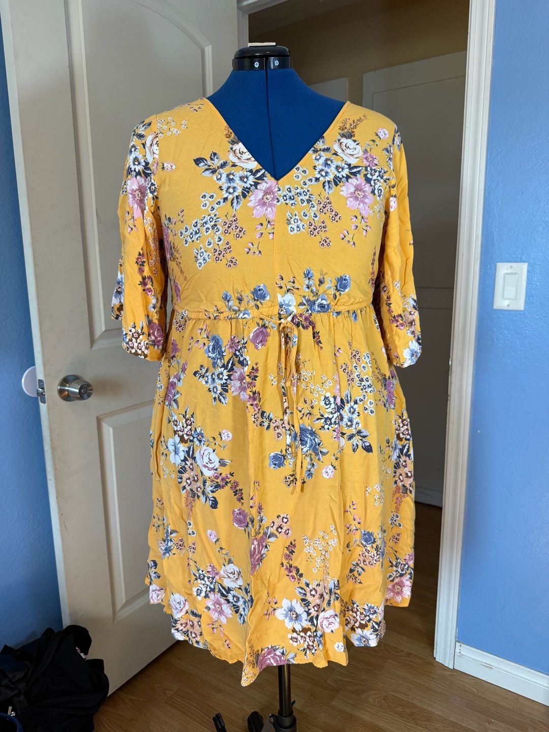 Torrid Yellow Floral Challis V-Neck Flutter Sleeve Drawstring Waist Dress Size 2X 2
