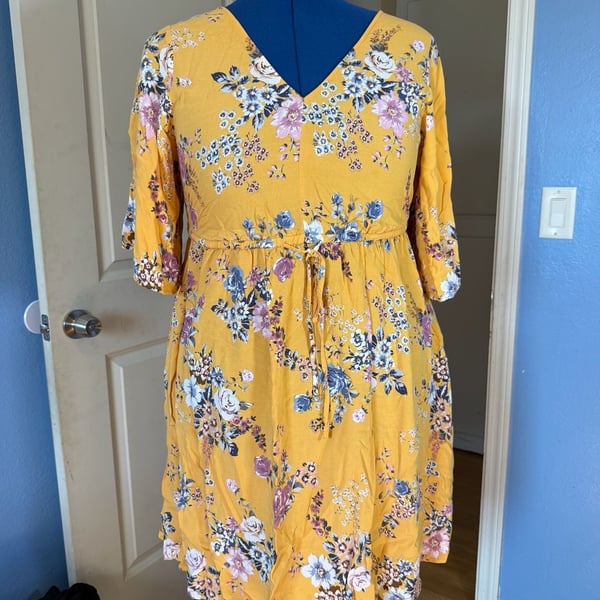 Torrid Yellow Floral Challis V-Neck Flutter Sleeve Drawstring Waist Dress Size 2X
