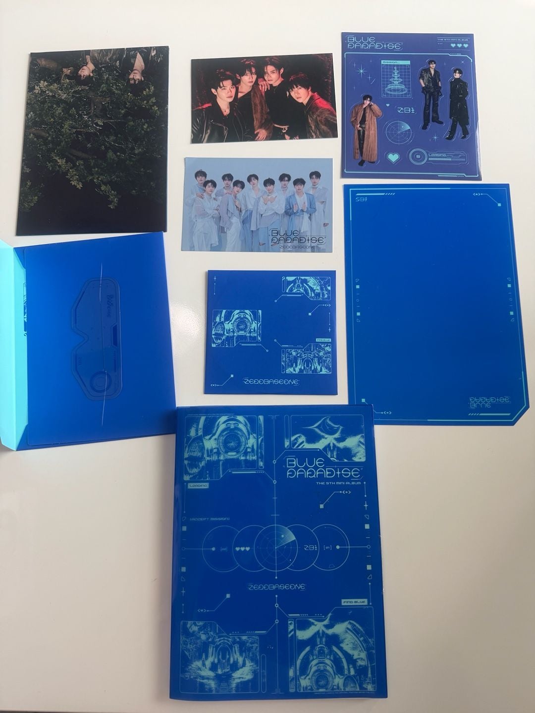 ZEROBASEONE - Blue Paradise (Target
Exclusive, CD) 1