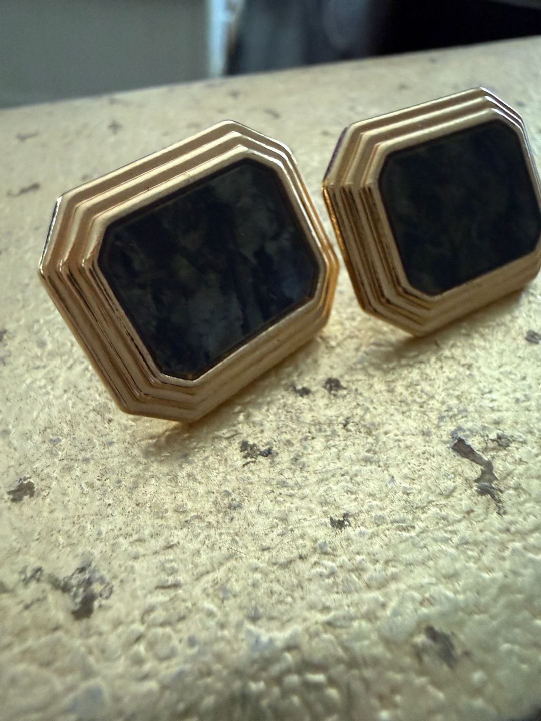 Vintage Art Deco Style Gold Tone Rectangle Stud Earrings 8