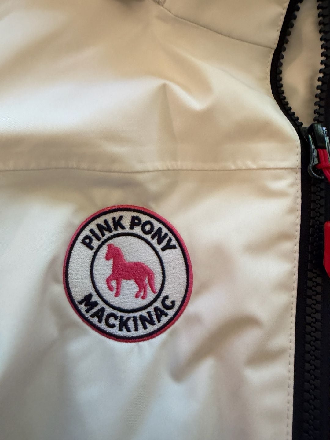 Helly Hansen Crew Hooded Midlayer Jacket Size XS/TP White Pink Pony Mackinac 3