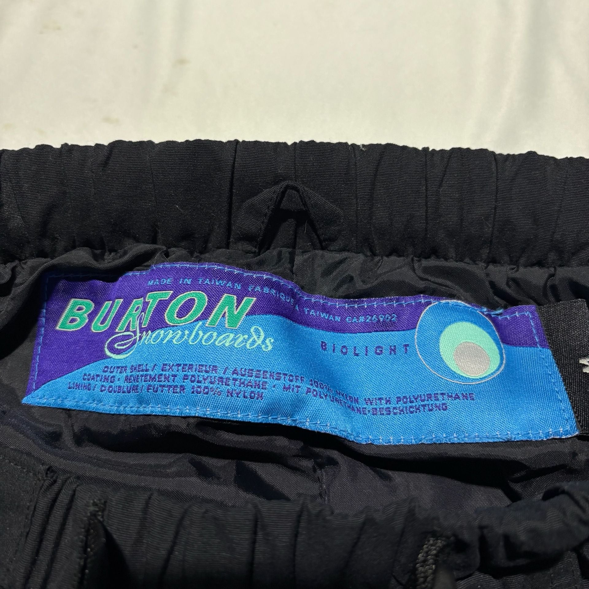 Vtg 90s Burton Snowboards Biolight Tech Snow Pants Black Belt Baggy M 30x28
4