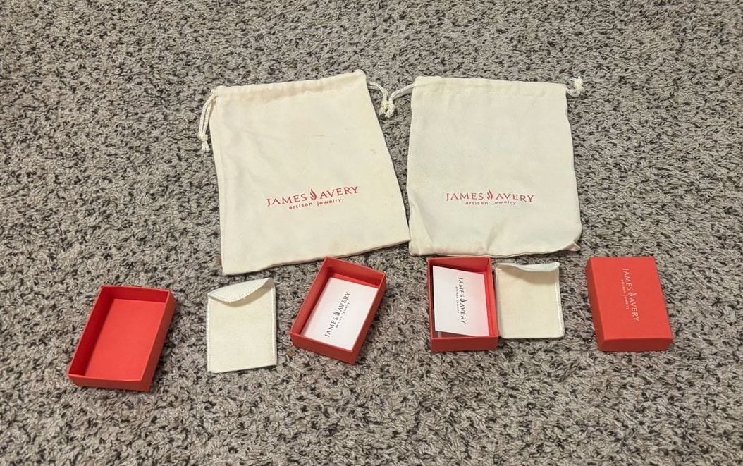 James Avery Jewelry Gift Box and Dust Bag Lot 1
