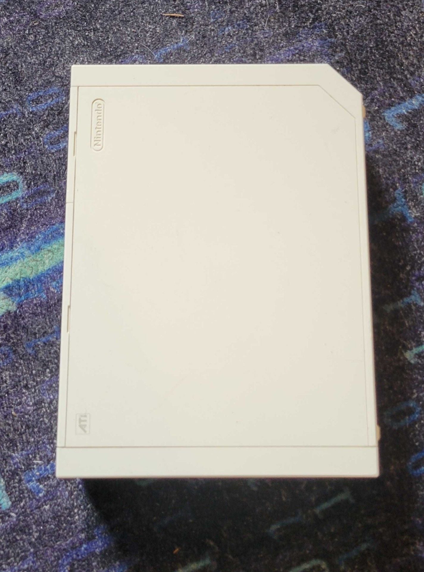 Nintendo Wii Console Bundle White RVL-001 with Controller and Accessories 9