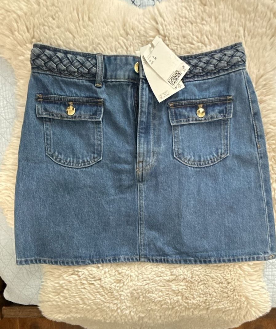 H&M skirt size 38 ( big small or medium) 2