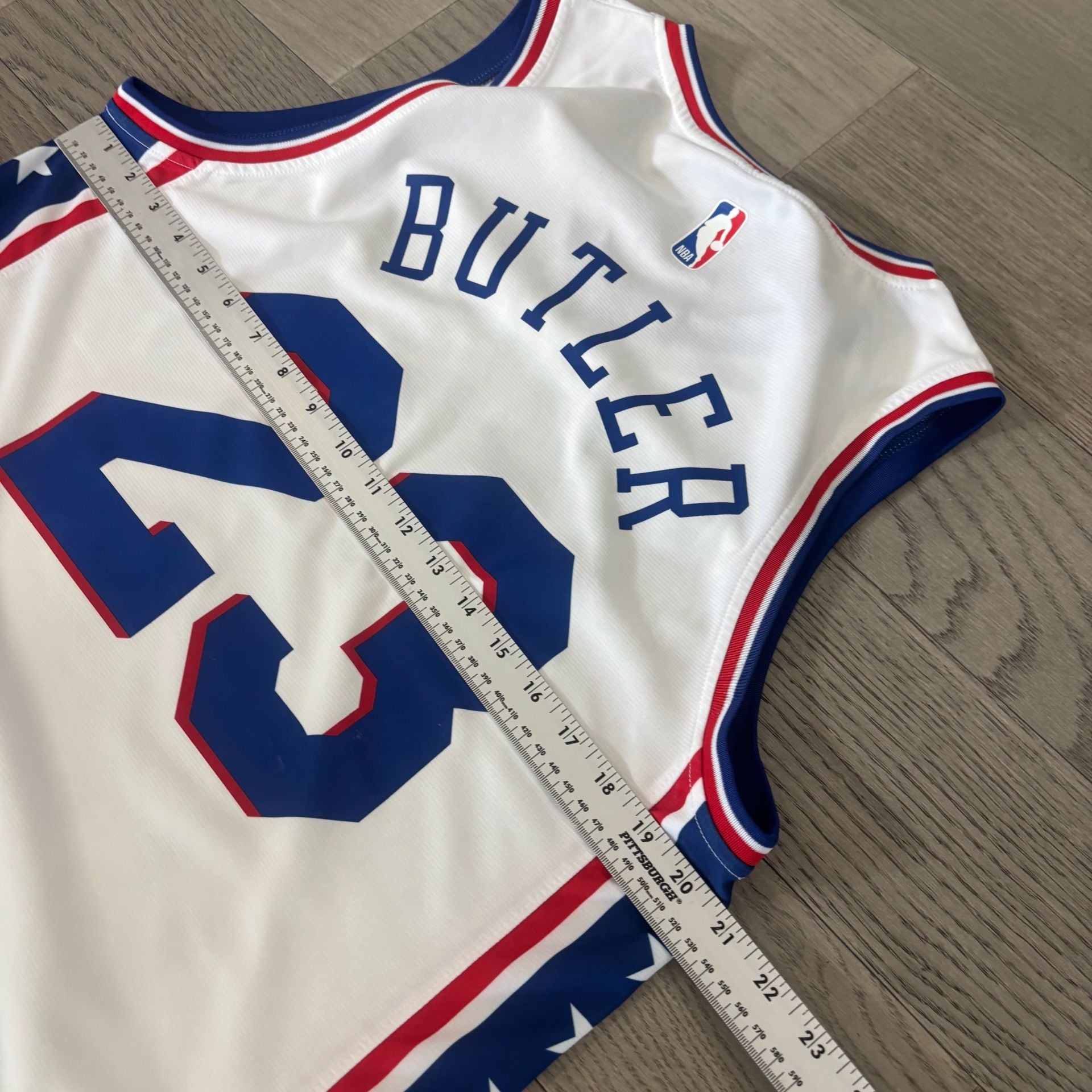 Fanatics Philadelphia 76ers Butler 23 Size M White Jersey 5