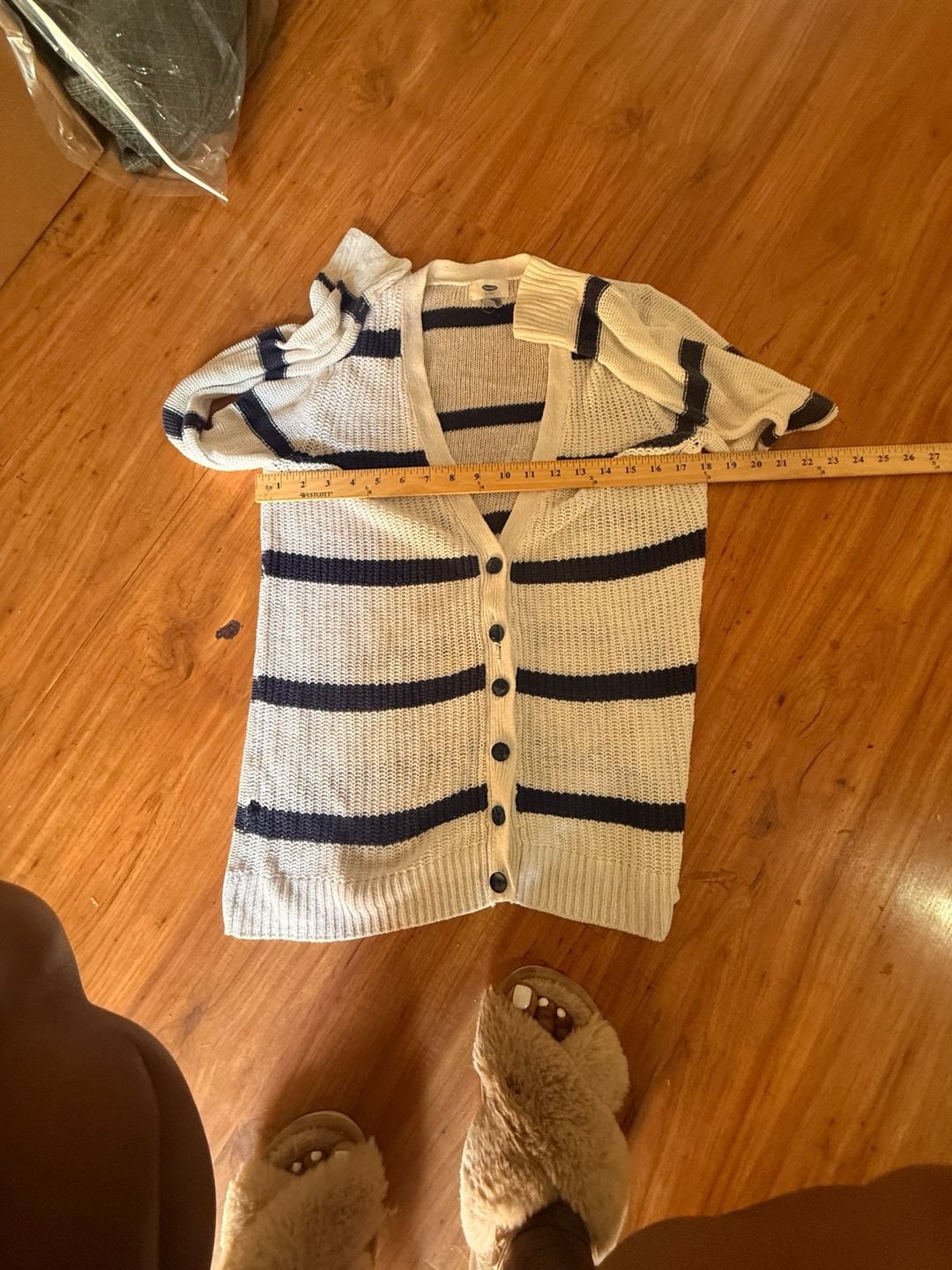 Old Navy Striped Cardigan Size M White Navy Blue V-Neck Sweater 8