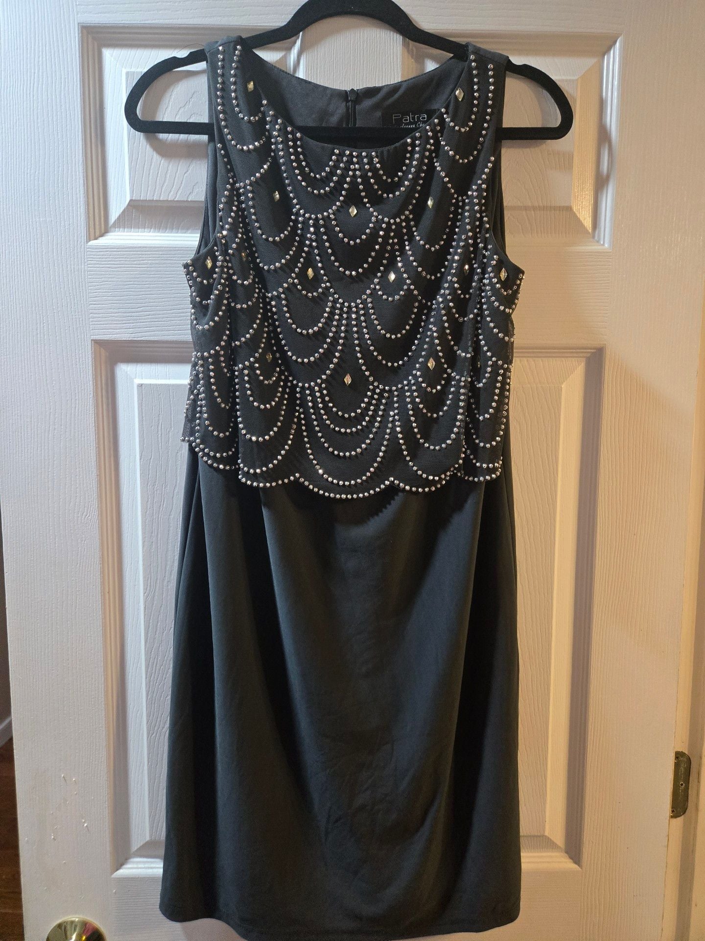 Patra by Joanna Chen Beaded Dress Size 8 Grey Sleeveless Scalloped 2