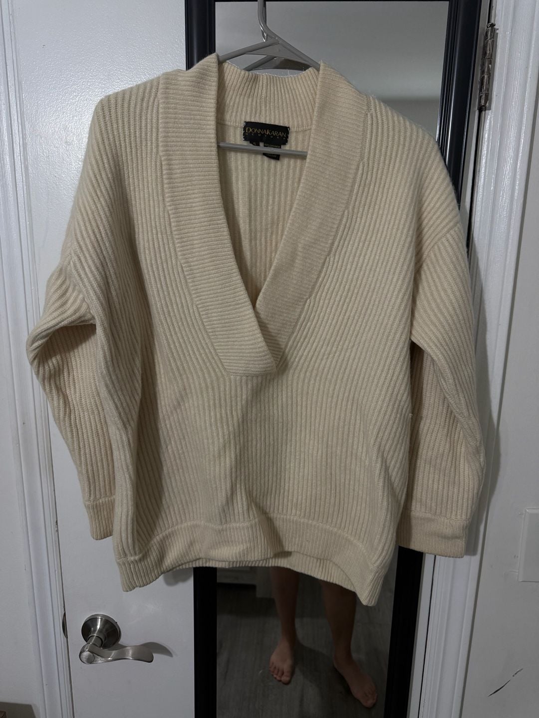 Donna Karan Sweater Size S Cream Cashmere Ribbed V-Neck 2