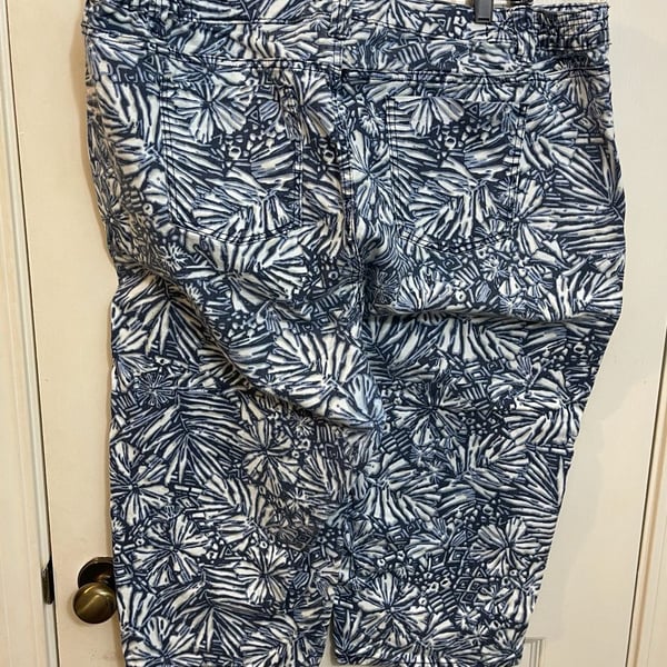 Catherines Pants Size 22W Blue White Tropical Palm Print Cotton Stretch