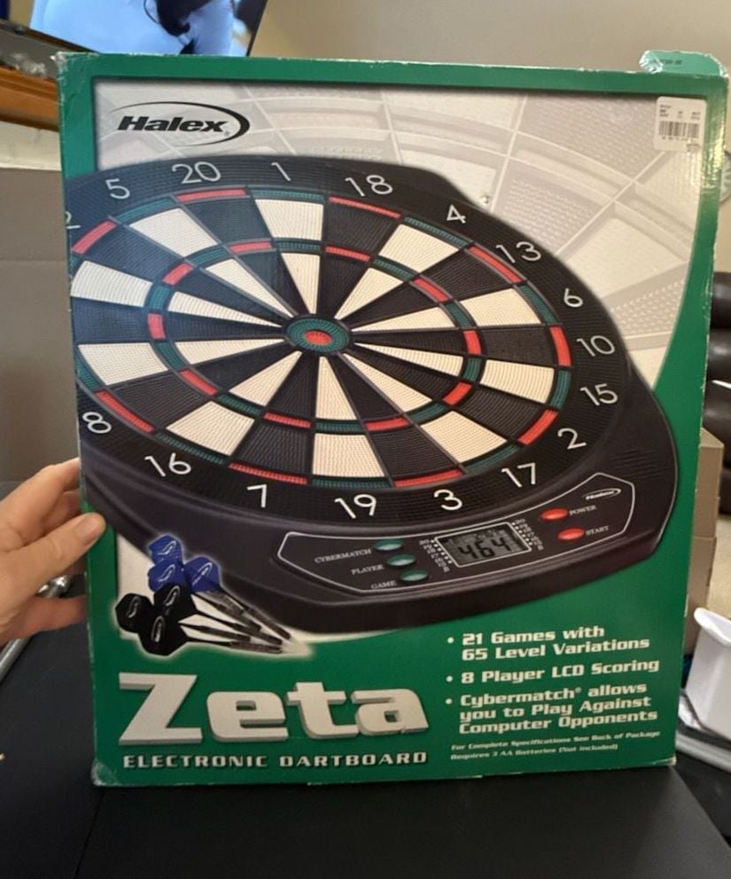 Zeta Electronic Dartboard for Recreational Play, Six Dart Set - .com, 1
