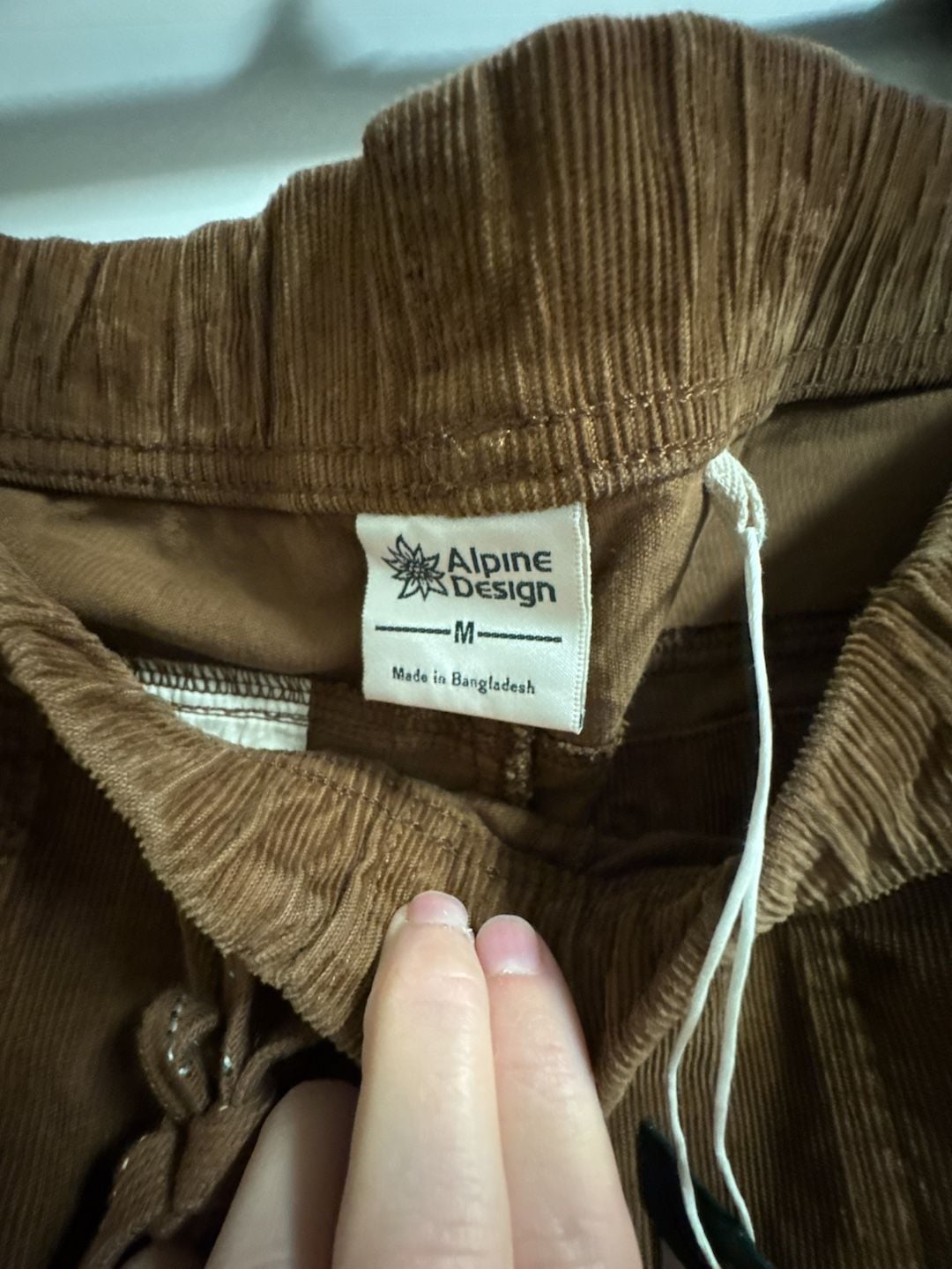 Men’s Alpine Design 7 Hike Cord Short Size M Roasted Coffee Corduroy 4