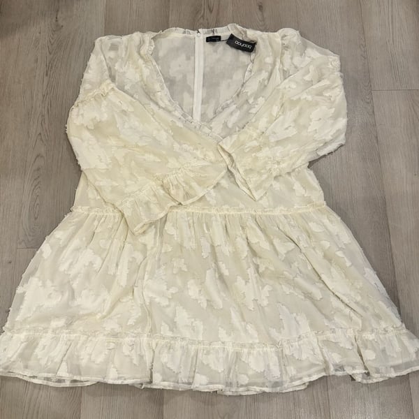 Boohoo Plus Woven Jacquard V Front Frill Mini Dress Size US 22