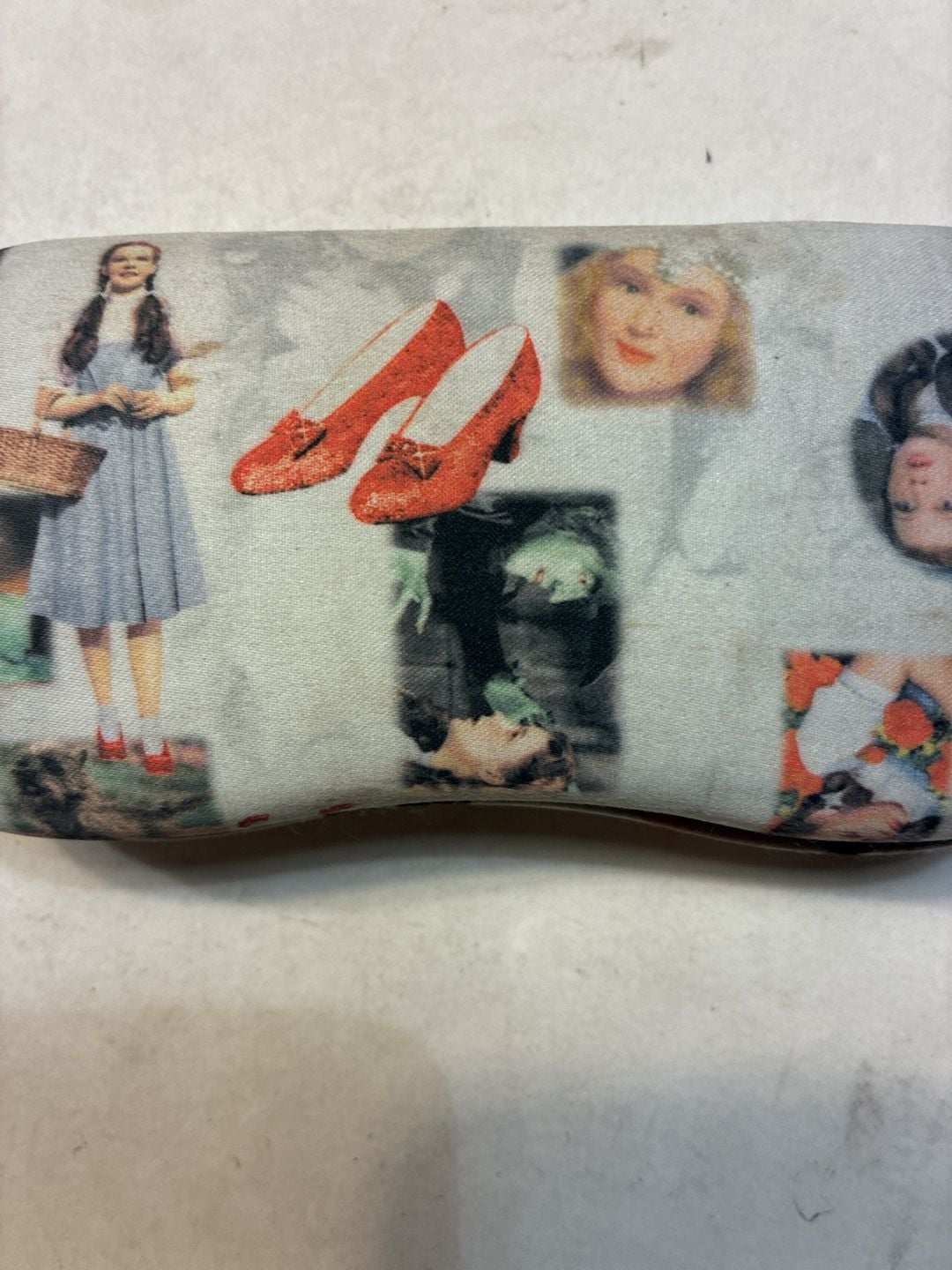 Wizard Of Oz Movie Print Hard Shell Eyeglass Case 3