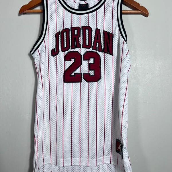 Jordan Brand Youth 10-12 #23 Mesh Basketball Jersey White Red Pinstripe Kids