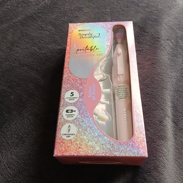 Vivitar Simply Beautiful Portable Manicure Set Pink