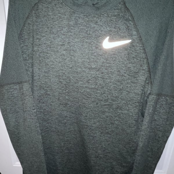 Nike Running Long Sleeve Shirt Green Heather Dri-FIT Reflective